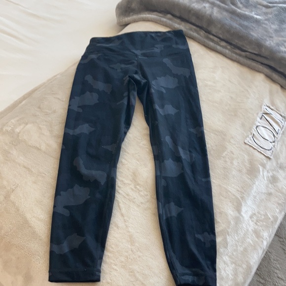 ❌❎ not for sale❎❌ 3pair of yogapants and Capri! Free gift 🎁 - Picture 9 of 11